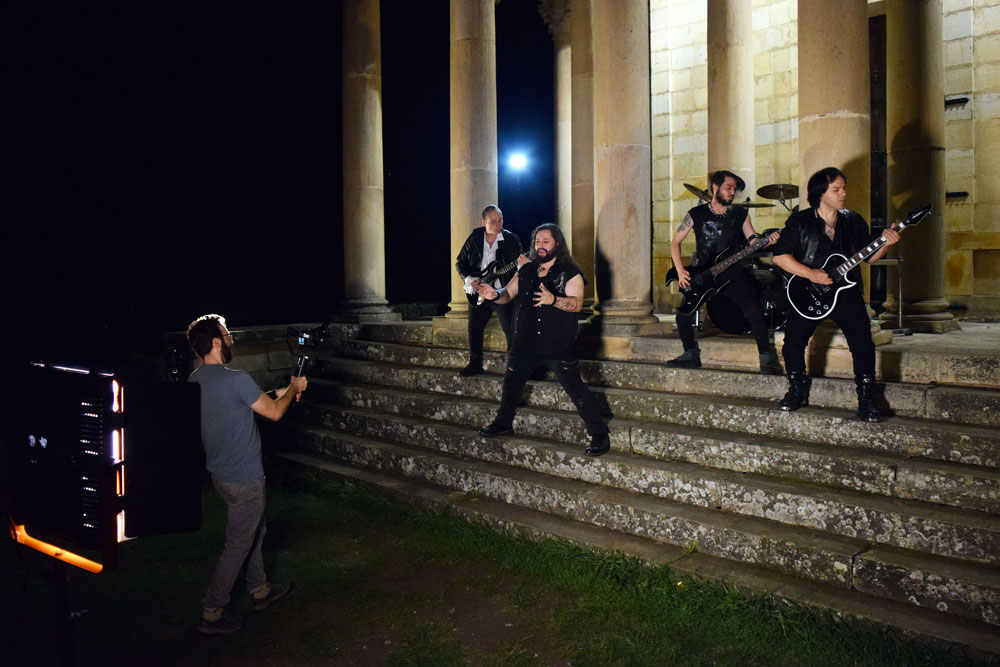 Alvaro Oliva rodaje videoclip las oscuras golondrinas, de Adgar